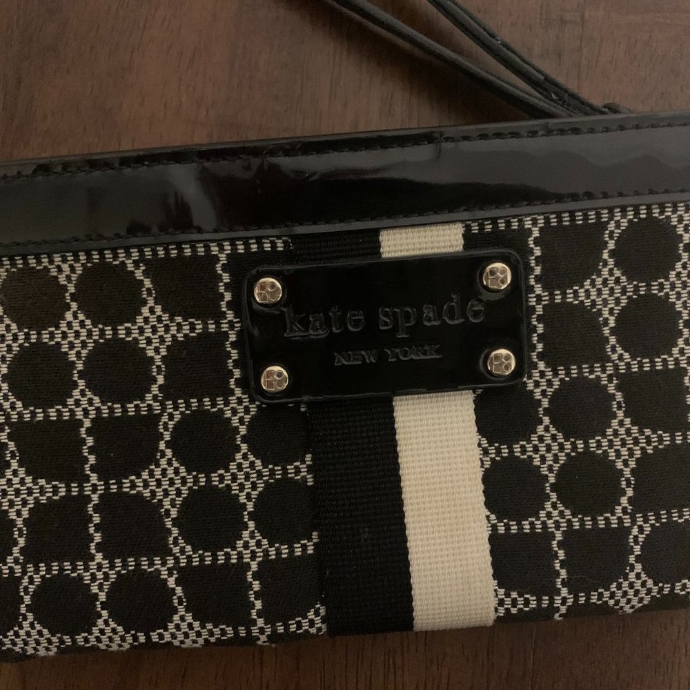 Authentic Kate Spade Wristlet